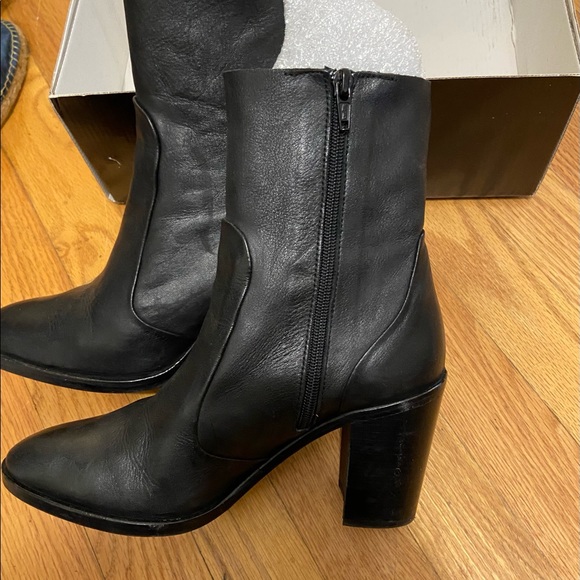 Soft leather Black Booties - Picture 1 of 3